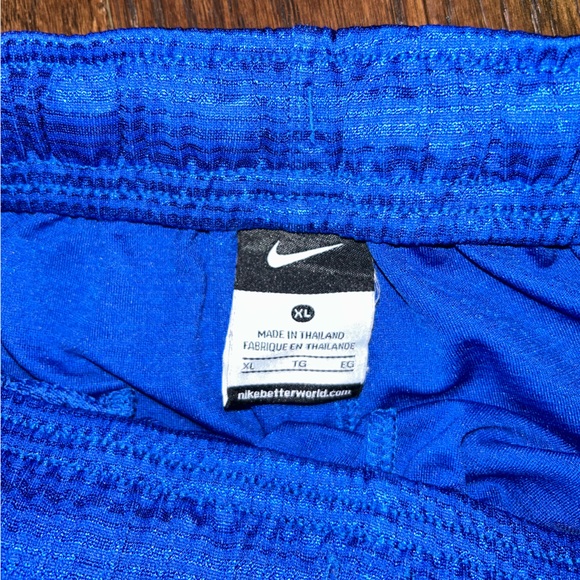 Nike Dri-fit Blue and White Mens XL Shorts - Picture 2 of 2